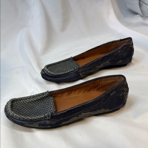 Baretraps Kieran Womens 7.5M Slip On Loafers Flat Leather Blue Preowned **READ** - Picture 4 of 10